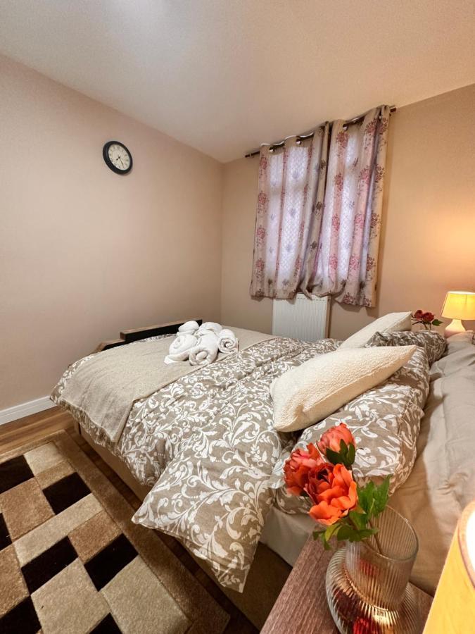 Gasthuis Canary Wharf Single Double And En-suite *